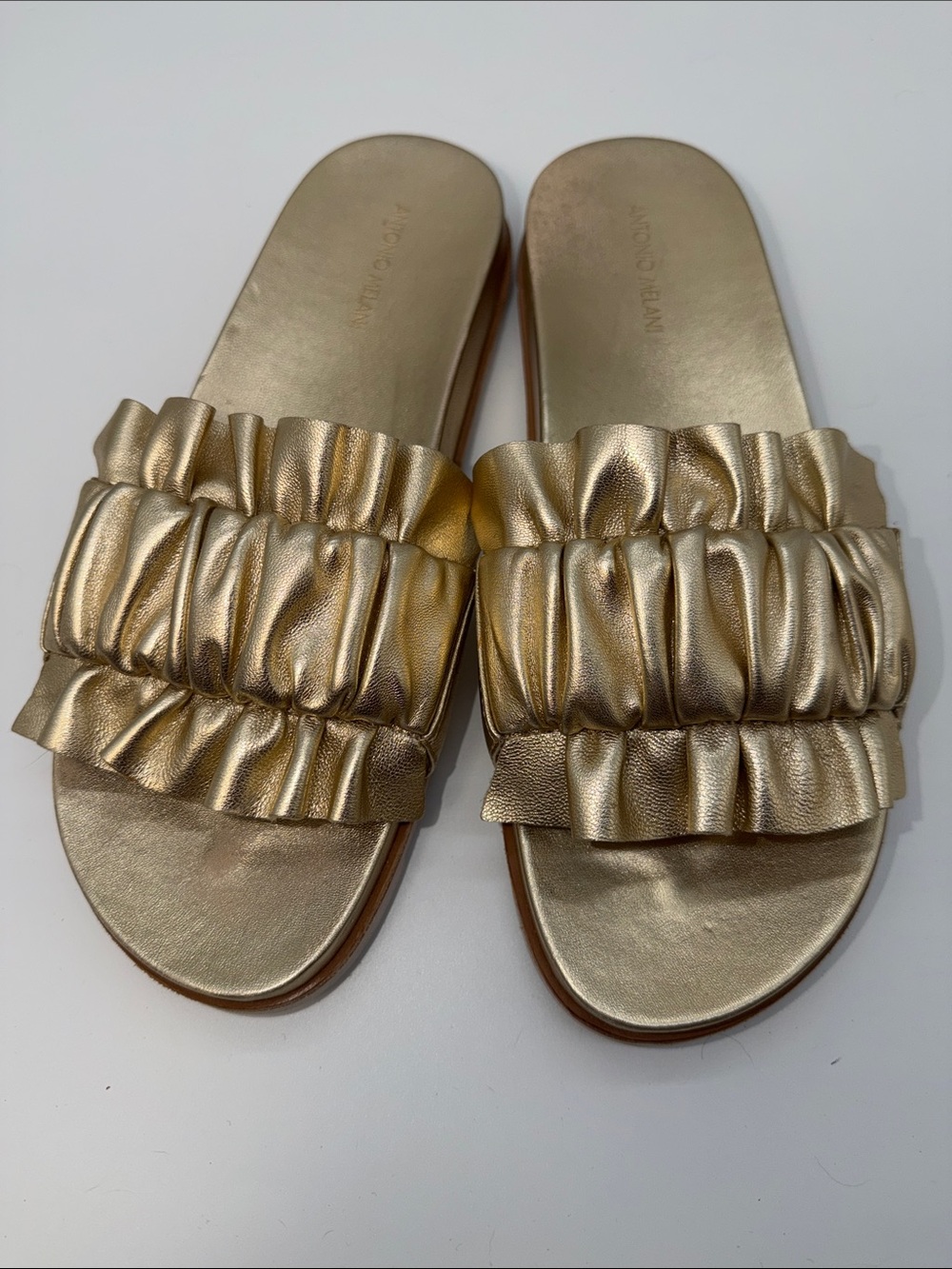 ANTONIO MELANI Metallic Gold Ruffled Slide Sandals Sz 8